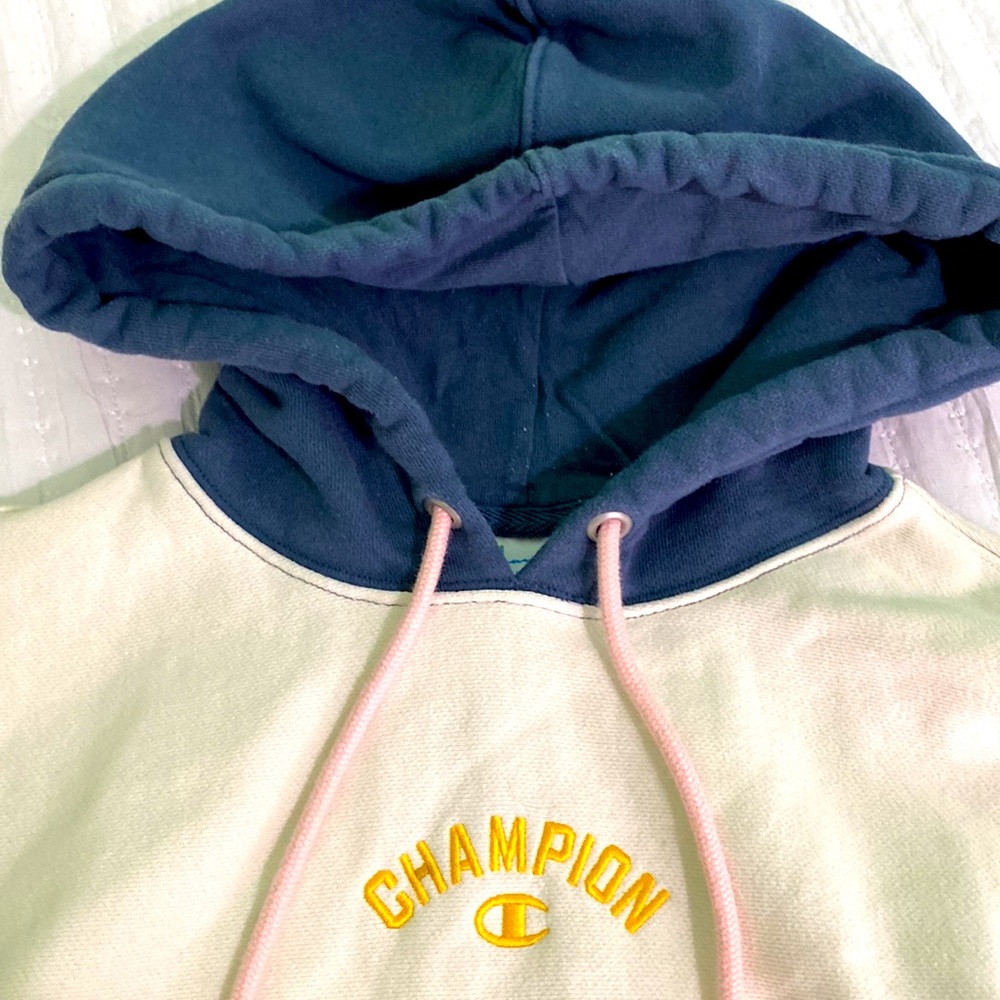 White Champion Reverse Weave Colorblack Pullover Size XS